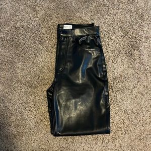 90s Straight Ultra Hi-rise pleather pants 🤍